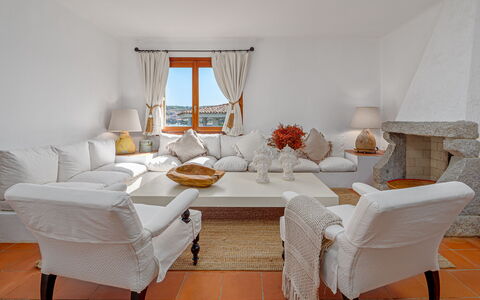 Residenza Rudalza: Meubilair, Interieur Ontwerp, Flooring, Tafel, Verdieping, Bankstel, Huis, Woonkamer, Stoel, Kamer
