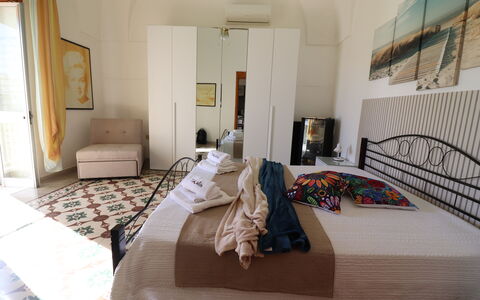 Galene'S Home: Meubilair, Interieur Ontwerp, Flooring, Verdieping, Slaapkamer, Bed, Verlichting, Linens, Laken, Kamer