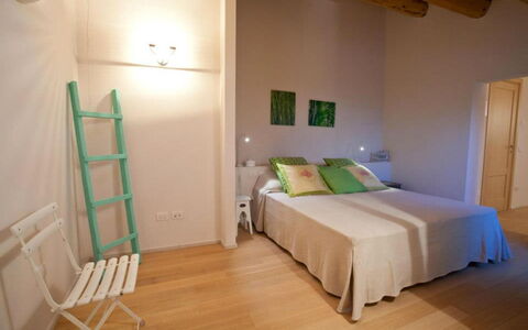 Villa Checco: Meubilair, Interieur Ontwerp, Flooring, Verdieping, Hout, Plafond, Kamer, Slaapkamer, Bed, Houten Vloer