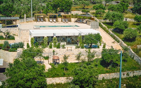 Trullo Miravista Valle D'Itria: Landgoed, Eco Hotel, Landscaping, Toevlucht, Zwembad, Vogelperspectief, Villa