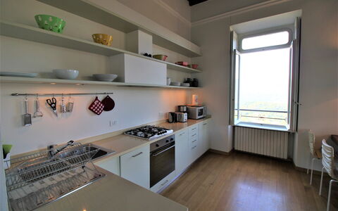 Bellavista Dimora Storica Vista Lago: Interieur Ontwerp, Keuken, Meubilair, Flooring, Countertop, Plafond, Verlichting, Verdieping, Toestel Van De Keuken, Cabinetry