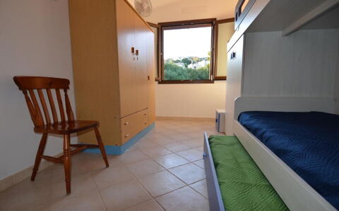 Appartamento Tamara, Budoni: Hout, Meubilair, Interieur Ontwerp, Verdieping, Slaapkamer, Flooring, Bed, Kamer, Appartement, Huis