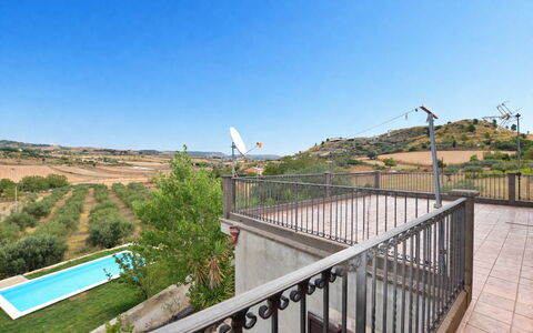 Villa Margi: Zwembad, Landgoed, Villa, Hacienda, Balkon, Backyard