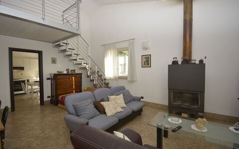 Villa del Monte: Meubilair, Interieur Ontwerp, Flooring, Muur, Verdieping, Bankstel, Kamer, Hout, Woonkamer, Plafond