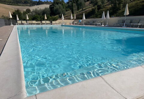 Serafini Holiday Home: Zwembad, Buitenmeubels, Samengesteld Materiaal, Toevlucht, Ligstoel, Thermae, Stoel, Badplaats, Eco Hotel, Hotel