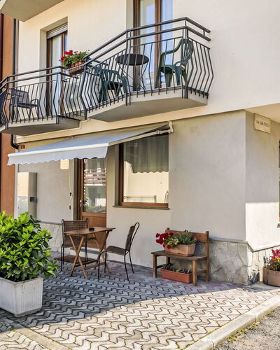 Mimi: Bloempot, Deur, Balkon, Kamerplant, Appartement, Luifel, Verf
