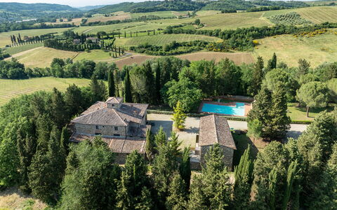 Maison Badia a Passignano: Boom, Huis, Woongebied, Huis, Landgoed, Dak, Verblijf, Boerderij, Lariks, Landscaping