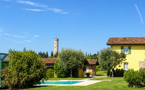 Preseglie Lake Garda: Gras, Struik, Land Lot, Grasland, Plain, Landelijk Gebied, Landgoed, Gazon, Tuin, Verblijf