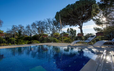 Tenuta Renna: Blauw, Water, Zwembad, Boom, Toevlucht, Reflectie, Vrije Tijd, Eco Hotel, Schaduw, Landscaping