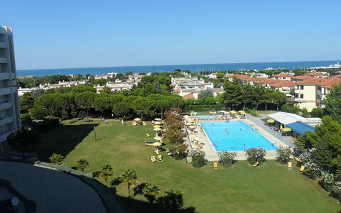 Suite Riviera: Zwembad, Toevlucht, Recreatie, Vrije Tijd, Condominium, Schaduw, Hotel, Badplaats, Park, Recreatiecentrum