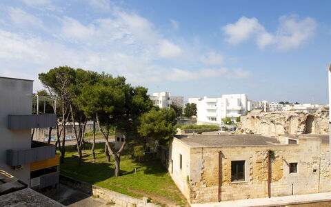 Sweet Dreams Home in Otranto: Muur, Appartement, Woongebied, Stedelijk Ontwerp, Condominium, Beton, Balkon, Brutalisme