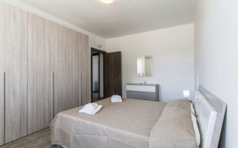 Villa Marzia: Interieur Ontwerp, Flooring, Hout, Verdieping, Bed, Slaapkamer, Meubilair, Plafond, Kamer, Laken