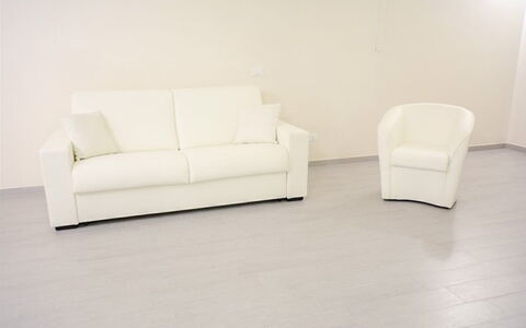 Villa Margherita: Meubilair, Bankstel, Flooring, Interieur Ontwerp, Verdieping, Woonkamer, Houten Vloer, Appartement, Huis