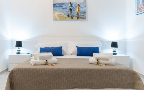 Villa Margherita: Meubilair, Interieur Ontwerp, Hout, Bed, Kamer, Slaapkamer, Flooring, Verdieping, Linens, Textiel