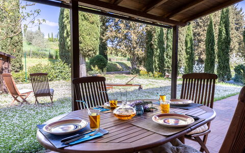 Civico108 Vacation Home, Pool, Castellina in Chian: Meubilair, Buitenmeubels, Tafel, Stoel, Buitentafel, Keuken En Eettafel, Schaduw, Tuin, Patio, Koffietafel