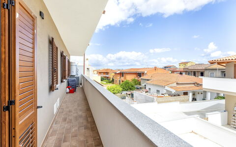 Marina di Sorso 5: Appartement, Balkon, Daylighting, Tegel, Verf