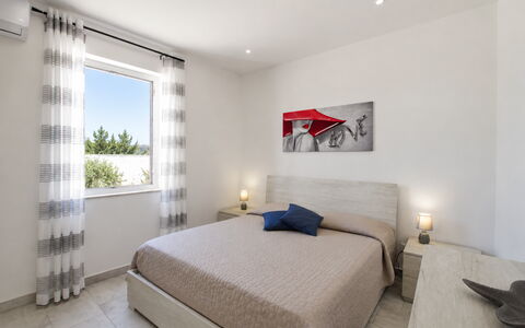 Villa Giugiola: Meubilair, Interieur Ontwerp, Verdieping, Flooring, Huis, Appartement, Bed, Slaapkamer, Kamer, Plafond