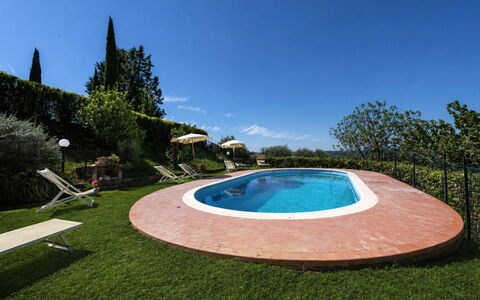 Villa Quintino: Zwembad, Tuin, Buitenmeubels, Landscaping, Toevlucht, Hacienda, Backyard, Gazon, Werf, Eco Hotel