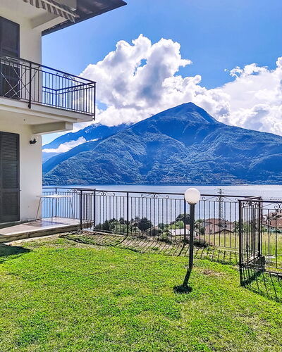 Riflessi del Lario: Zwembad, Toevlucht, Eco Hotel, Schaduw, Hotel, Landscaping, Villa, Badplaats, Balkon