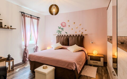 La Casetta di Lulù: Meubilair, Interieur Ontwerp, Bed, Slaapkamer, Verdieping, Flooring, Hout, Laken, Kamer, Bedding