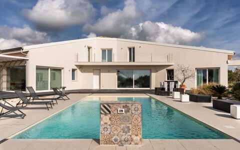 Pizzuta Country House: Zwembad, Woongebied, Huis, Huis, Landgoed, Samengesteld Materiaal, Toevlucht, Villa, Schaduw, Beton