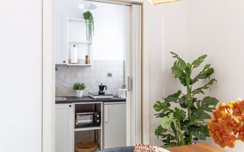 Fano Mare: Meubilair, Interieur Ontwerp, Hout, Flooring, Verdieping, Kamer, Verlichting, Huis, Keuken, Appartement