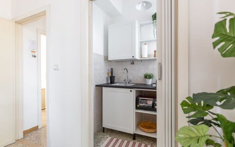 Fano Mare: Interieur Ontwerp, Meubilair, Flooring, Major Appliance, Verdieping, Kamer, Huis, Toestel Van De Keuken, Countertop, Keuken