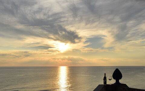 Appartamento Tramonto sul Mare: Lucht, Horizon, Water, Wolk, Dag, Zwemwater, Watervoorraden, Zee, Zonsondergang