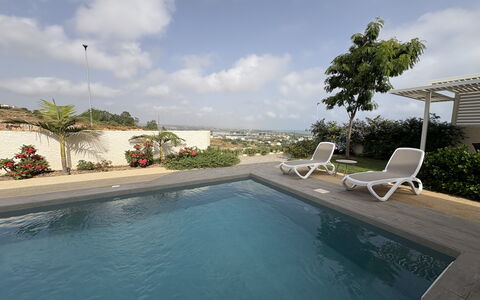 A Casa di Chica: Zwembad, Buitenmeubels, Toevlucht, Landscaping, Waterpartij, Paraplu, Stoel, Ontwerp, Ligstoel, Eco Hotel