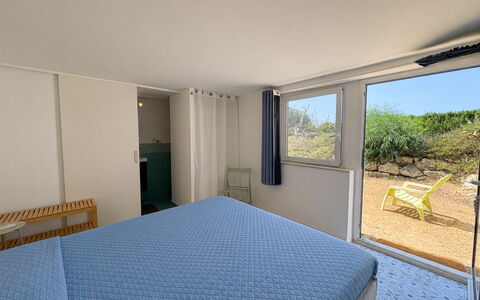 Punta Braccetto Fronte Mare: Slaapkamer, Bed, Schaduw, Bedding, Beits, Bed Frame, Laken, Linens, Hotel