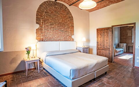 Grosseto 830: Muur, Steen, Interieur Ontwerp, Meubilair, Plafond, Metselwerk, Kamer, Slaapkamer, Bed Frame, Bed