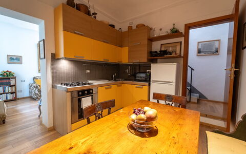 Casa dello Scrittore: Keuken, Interieur Ontwerp, Toestel Van De Keuken, Meubilair, Flooring, Countertop, Major Appliance, Hout, Kamer, Verdieping