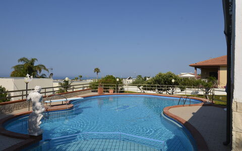 Villa Sole Mare: Zwembad, Toevlucht, Stoel, Schaduw, Eco Hotel, Hotel, Balkon, Buitenmeubels, Villa