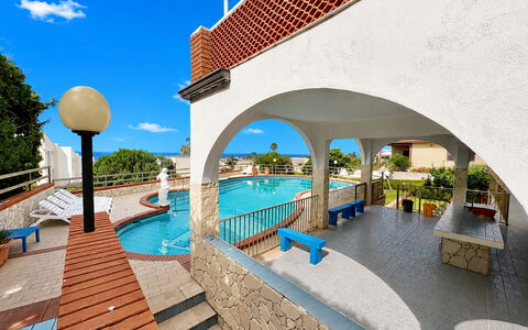 Villa Sole Mare: Zwembad, Hotel, Villa, Toevlucht