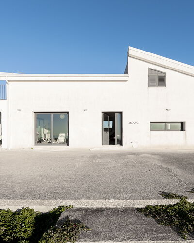 Villa Costa: Lucht, Architectuur, Huis, Samengesteld Materiaal, Landgoed, Beton, Oprit, Gips, Villa