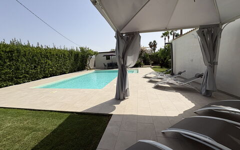 Villa Benvenuti al Sud: Zwembad, Schaduw, Samengesteld Materiaal, Toevlucht, Vrije Tijd, Buitenmeubels, Eco Hotel, Landscaping, Tuin, Outdoor Structuur
