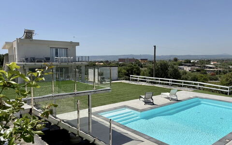 Rari House: Zwembad, Toevlucht, Samengesteld Materiaal, Buitenmeubels, Vrije Tijd, Schaduw, Eco Hotel, Thermae, Waterpartij, Villa