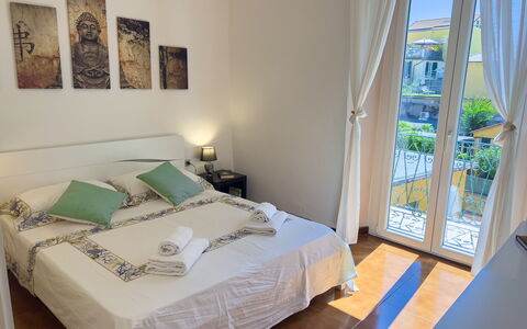 Casa Nanai - Levanto: Meubilair, Verdieping, Flooring, Appartement, Kamer, Stoel, Bed, Slaapkamer, Hotel, Hardwood