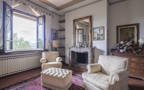 Villa Golly: Meubilair, Interieur Ontwerp, Muur, Flooring, Fotolijst, Kamer, Woonkamer, Verdieping, Huis, Bankstel