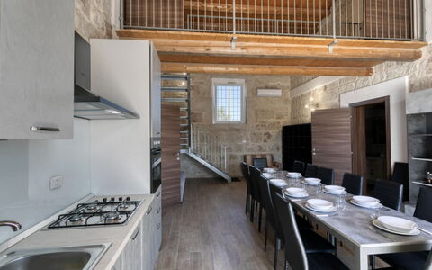 L'Oasi di Salvo: Flooring, Interieur Ontwerp, Verdieping, Meubilair, Plafond, Appartement, Hardwood, Houten Vloer, Keuken, Stoel