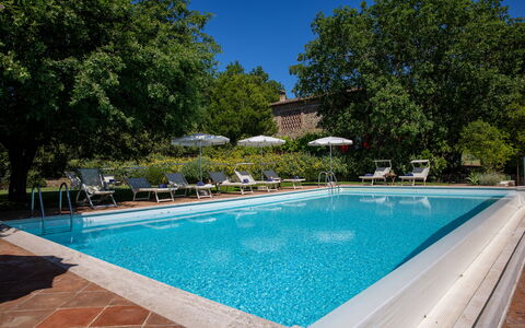 Villa Santa Barbara: Zwembad, Toevlucht, Buitenmeubels, Eco Hotel, Thermae, Hacienda, Landgoed, Ligstoel, Villa, Hotel