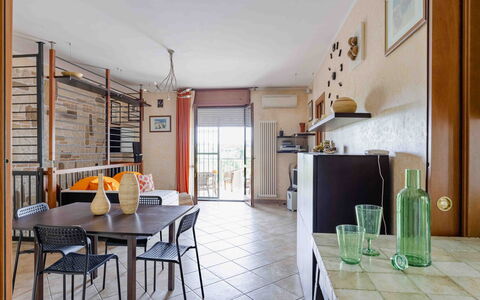 Casa Dolceconero: Meubilair, Interieur Ontwerp, Flooring, Verdieping, Tafel, Plafond, Stoel, Keuken En Eettafel, Verlichting, Eetkamer