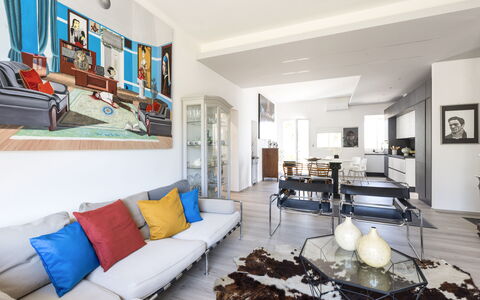 Art&Sea House: Meubilair, Interieur Ontwerp, Bankstel, Flooring, Woonkamer, Verdieping, Tafel, Plafond, Kamer, Appartement