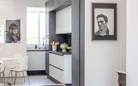 Art&Sea House: Meubilair, Keuken, Interieur Ontwerp, Countertop, Flooring, Cabinetry, Toestel Van De Keuken, Verdieping, Huis, Kast