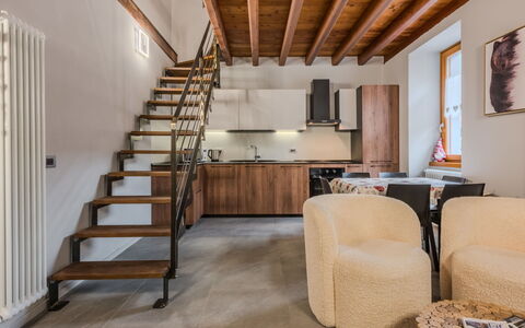 Silvia: Interieur Ontwerp, Flooring, Hout, Verdieping, Meubilair, Houten Vloer, Plafond, Huis, Appartement, Hardwood