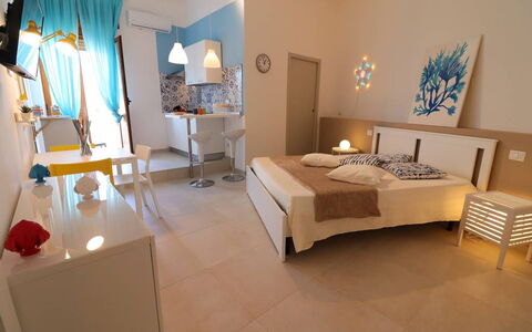Casa Maya a Otranto: Meubilair, Interieur Ontwerp, Flooring, Verdieping, Kamer, Plafond, Slaapkamer, Stoel, Appartement, Bed