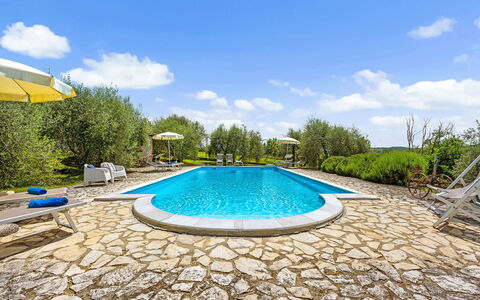 San Sano Retreat, Chianti Vineyard Views & Diving: Blauw, Zwembad, Toevlucht, Buitenmeubels, Tuin, Eco Hotel, Landscaping, Landgoed, Schaduw, Villa