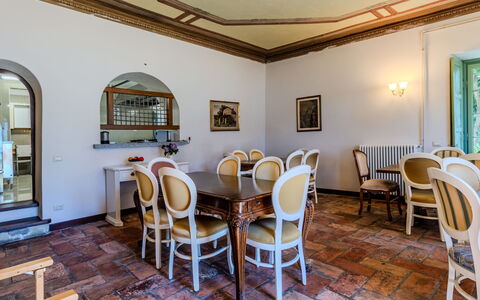 Cà Pendula: Interieur Ontwerp, Flooring, Meubilair, Plafond, Verdieping, Tafel, Keuken En Eettafel, Kamer, Stoel, Eetkamer