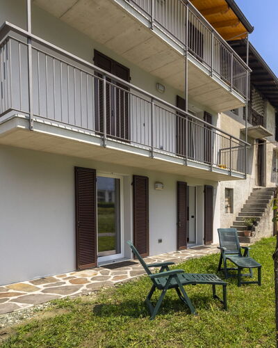 Isola Verde Garden Home: Balkon, Appartement, Veranda, Schaduw, Hardwood, Villa, Leuning, Binnenplaats
