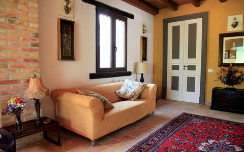 Casa Goel: Meubilair, Interieur Ontwerp, Muur, Flooring, Verdieping, Hout, Kamer, Bankstel, Woonkamer, Verlichting